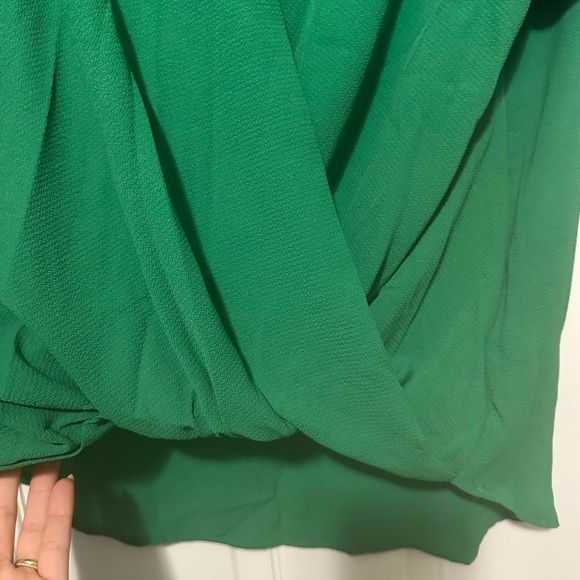 Vine & Love Emerald Ruffle Sleeve Blouse - Picture 3 of 4